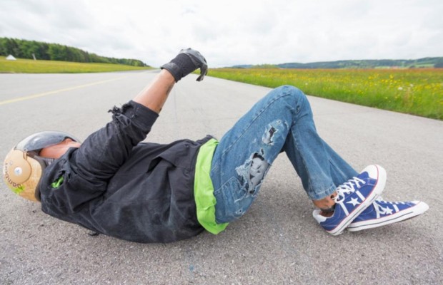ADAC-Test - Auch Rollerfahrer brauchen Schutzkleidung