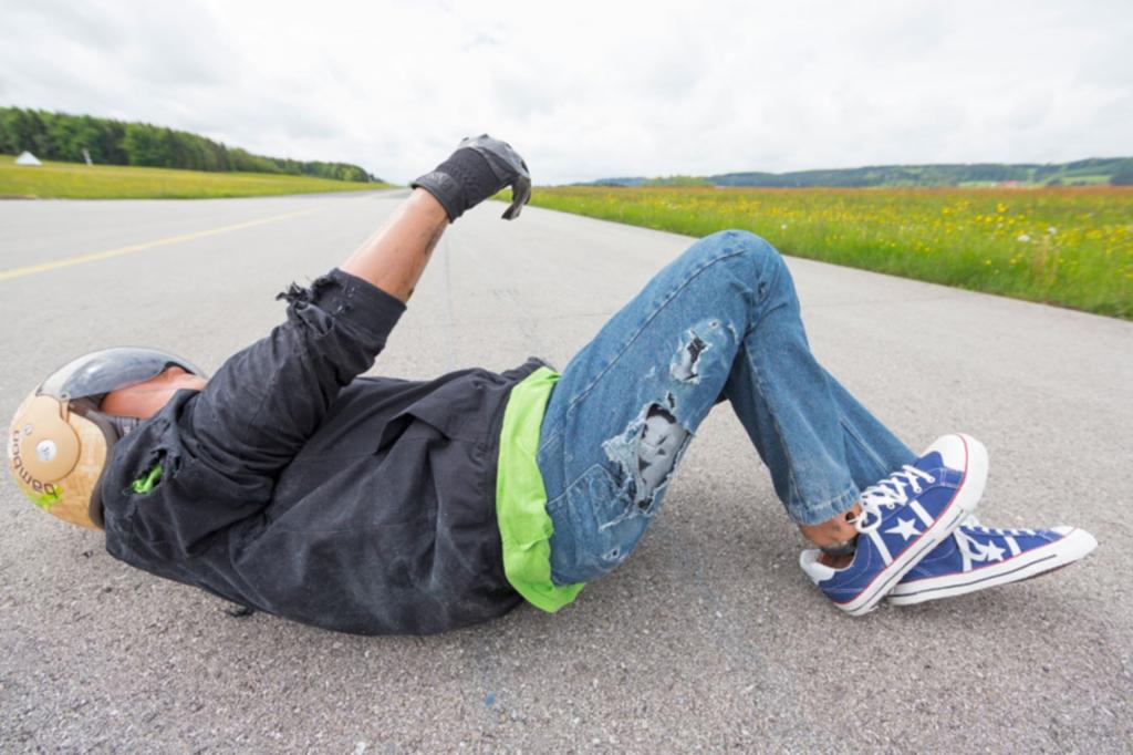 ADAC-Test - Auch Rollerfahrer brauchen Schutzkleidung