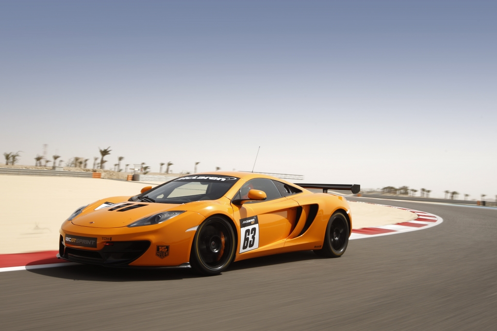 Augen auf die Strecke – McLaren zeigt Rennstreckenversion »Sprint« des 12C beim Goodwood Festival of Speed.