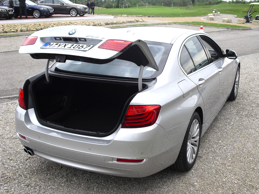 BMW 5er: Das Gepäckabteil der Limousine fasst stattliche 520 Liter. 