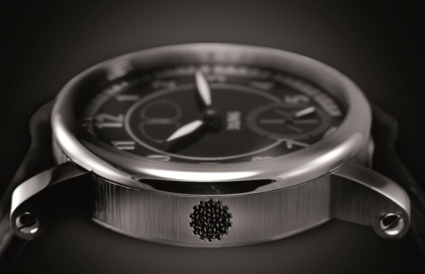 Chronometer mit Oldtimer-Blech - Urkäfer fürs Handgelenk