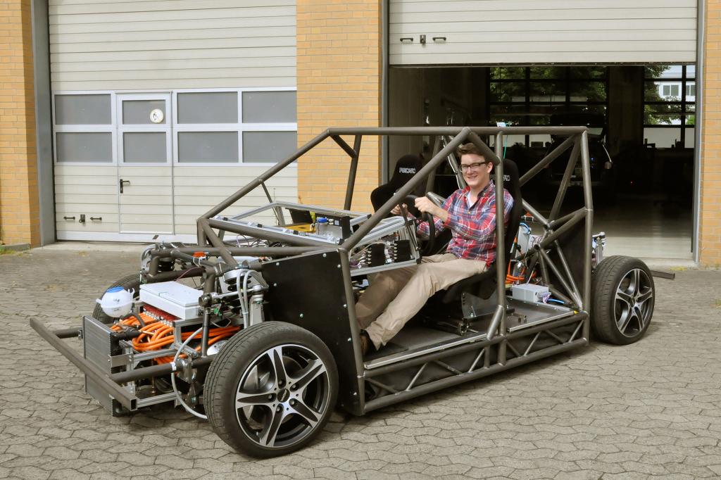 Das fahrerlose Auto lernt alles von sich selbst