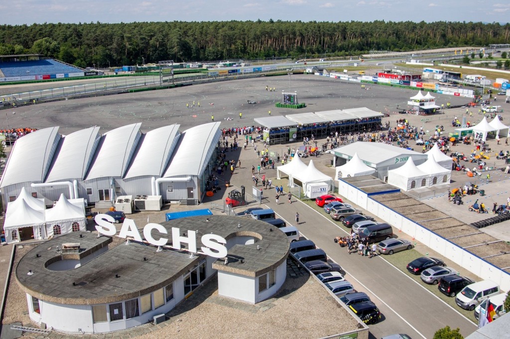 Dekra ist offizieller Technischer Partner der Formula Student Germany 2013