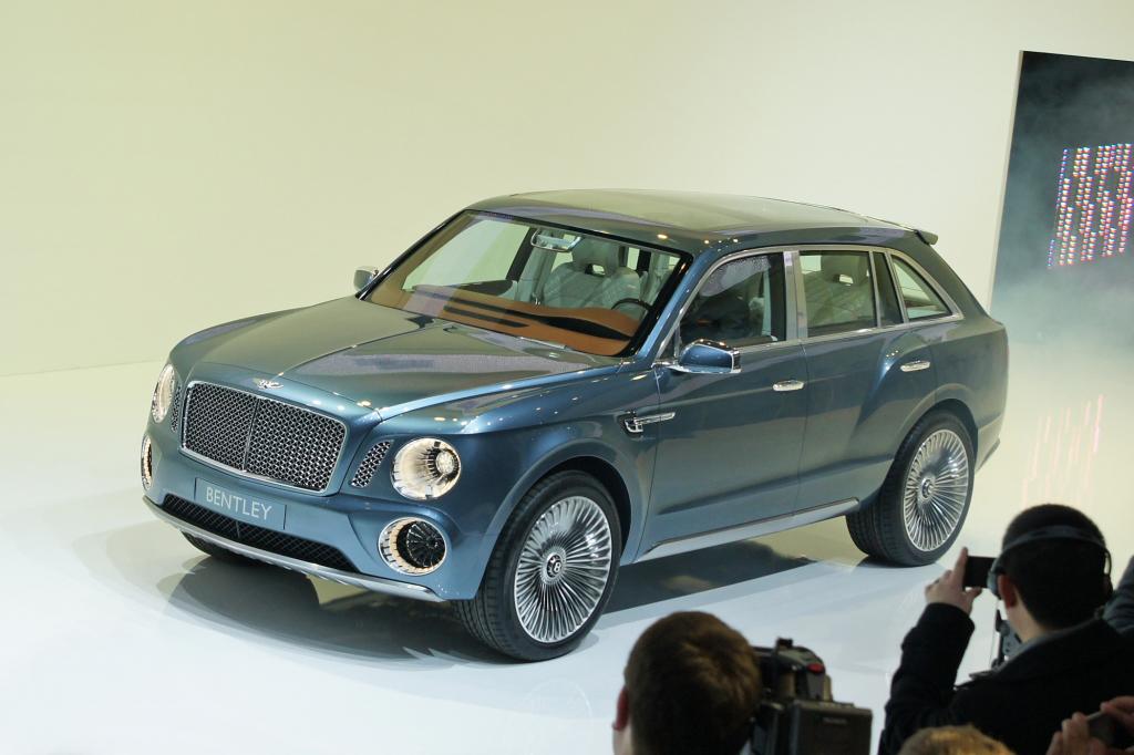 Die Studie Bentley EXP 9 F stand auf dem Genfer Salon 2012