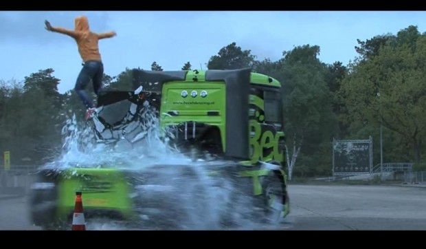 Driften mit 4,5 Tonnen? Kein Problem mit der richtigen Leistung