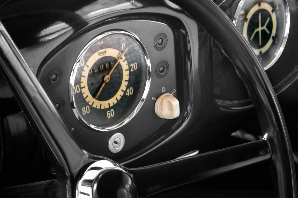 Ein Stück Automobilgeschichte als Zeitmesser