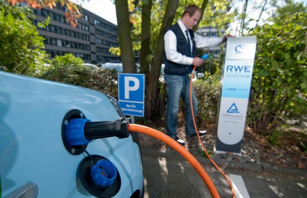 Elektroauto-Umfrage - Kaufbereitschaft sinkt