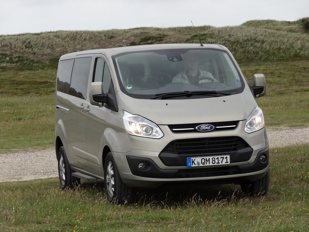 Fahrbericht Ford Tourneo Custom mit langem Radstand: Stilvoller
