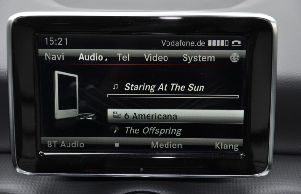 Fahren mit Brille – Mercedes arbeitet an »Google Glass«-Integration