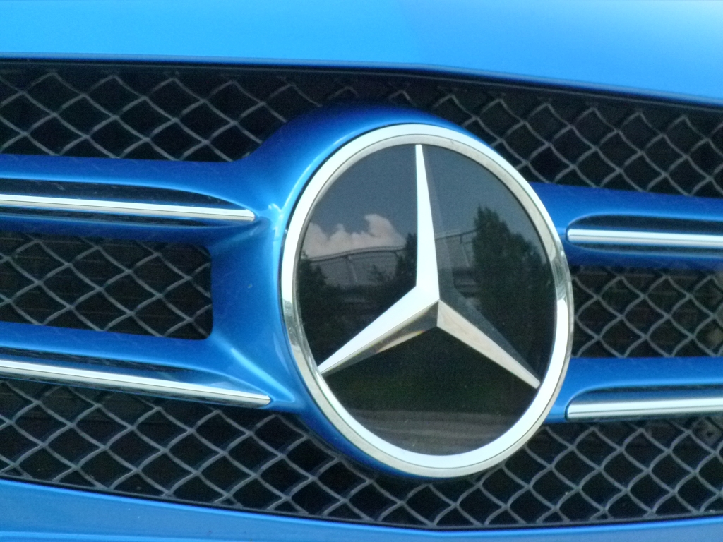 Fahren mit Brille – Mercedes arbeitet an »Google Glass« Integration