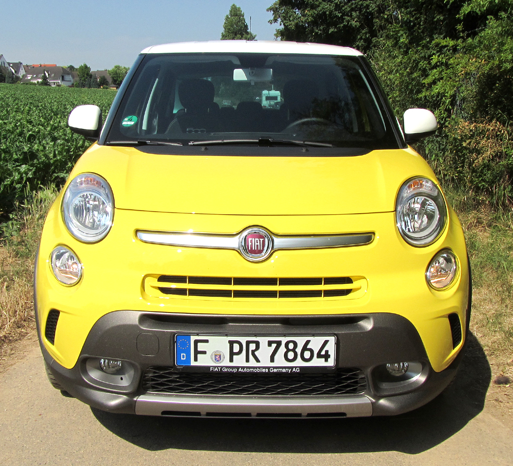 Fiat 500L Trekking: Blick auf die Frontpartie. 