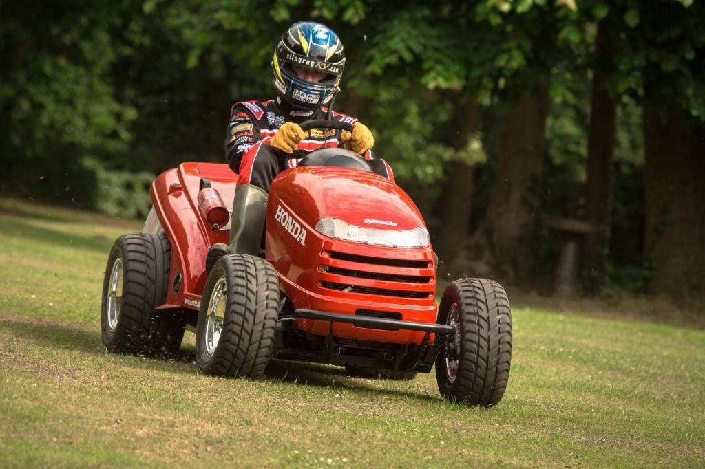 Honda Mean Mower: Schnellster Rasenmäher der Welt
