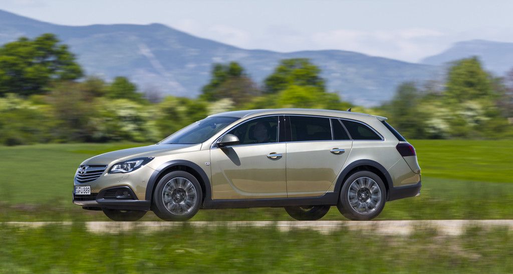 IAA 2013: Opels Insignia kommt als Country Tourer