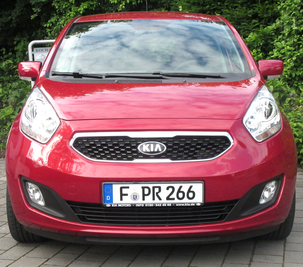 Kia Venga: Blick auf die Frontpartie. 