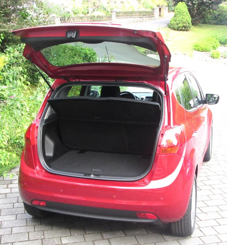 Kia Venga: Das Gepäckabteil fasst 314 bis 1486 Liter. 