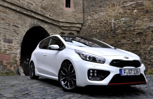 Kia cee'd GT: Eine Menge Racer fürs Geld