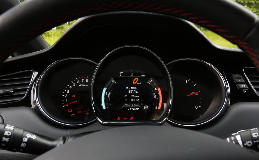 Kia cee'd GT: Eine Menge Racer fürs Geld