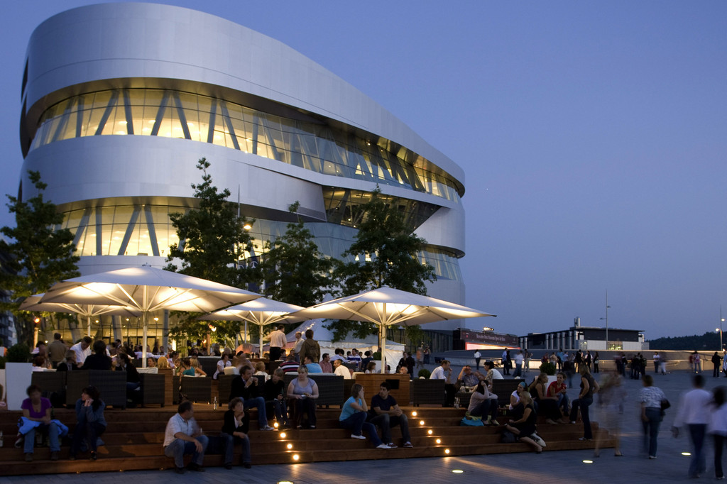 Mercedes-Benz Museum veranstaltet 7. Open Air Kino