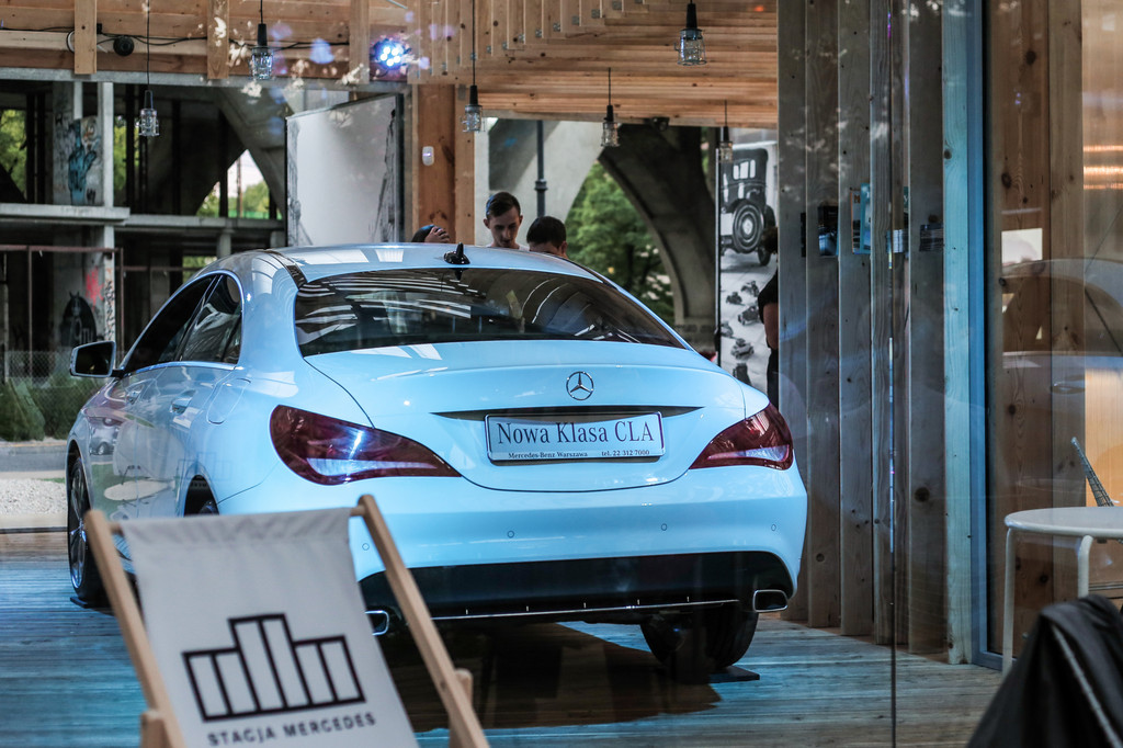 Mercedes-Benz präsentiert sich in Warschau