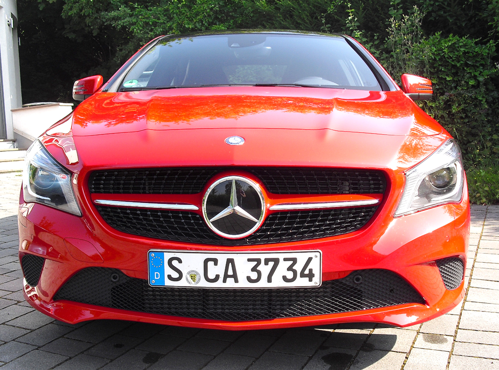 Mercedes CLA: Blick auf die Frontpartie. 
