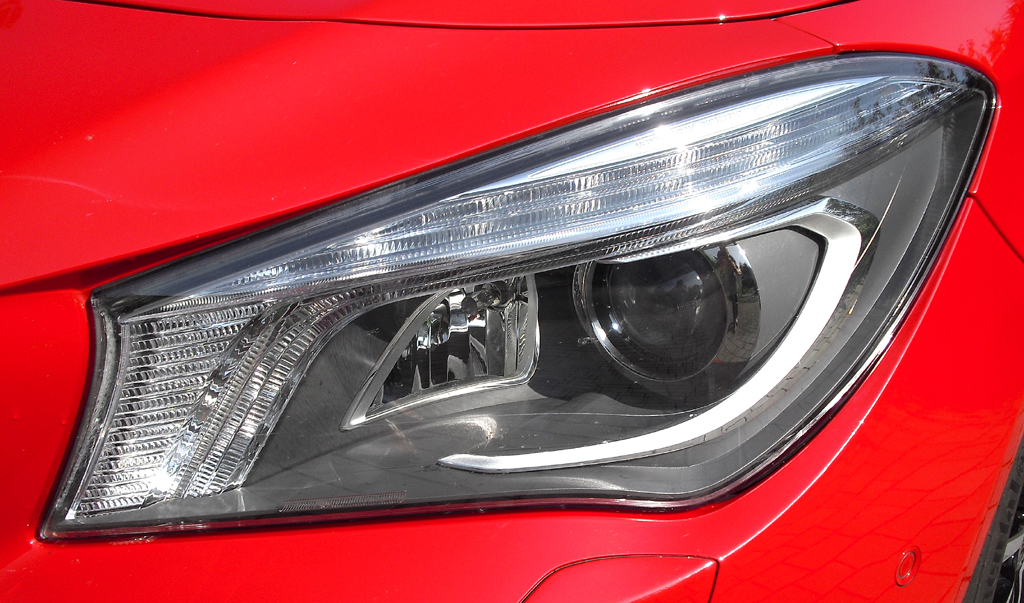 Mercedes CLA: Moderne Leuchteinheit vorn. 