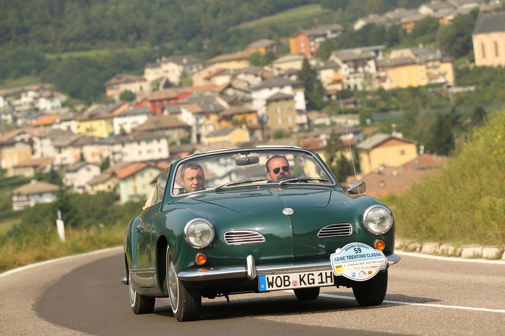 Mit dem Oldtimer durch die Dolomiten wandern