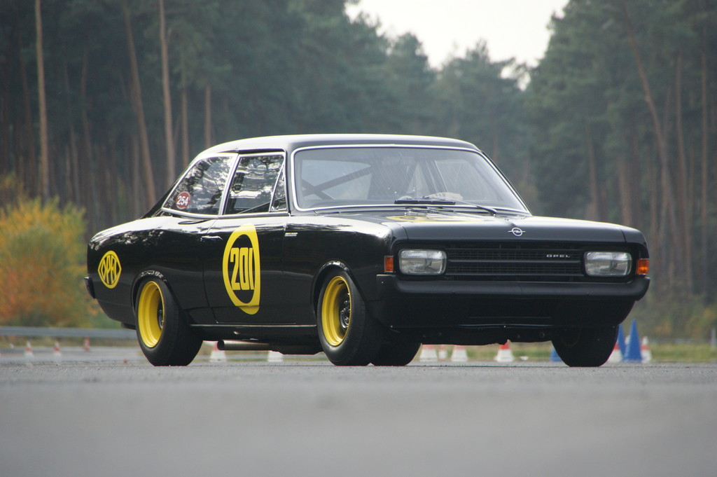 Opel startet beim Osnabrücker Bergrennen
