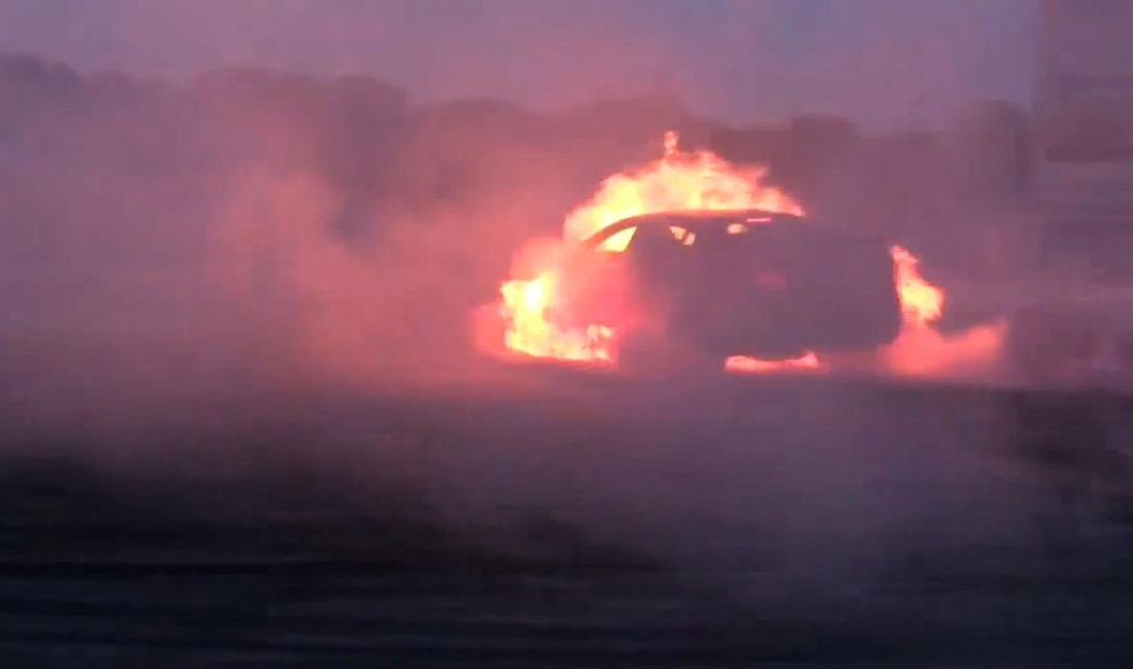 PS-Monster geht in Flammen auf - Bild: Youtube
