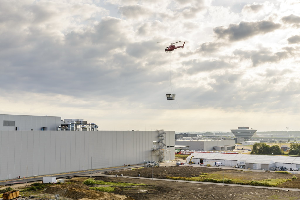 Porsche stellt Lackiererei in Leipzig fertig