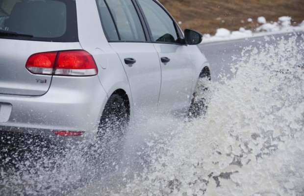 Ratgeber: Aquaplaning - Lieber langsam