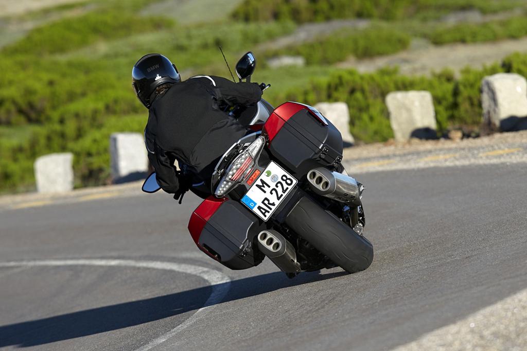 Reisebikes von BMW, Triumph und Kawasaki - Vier für die große Tour