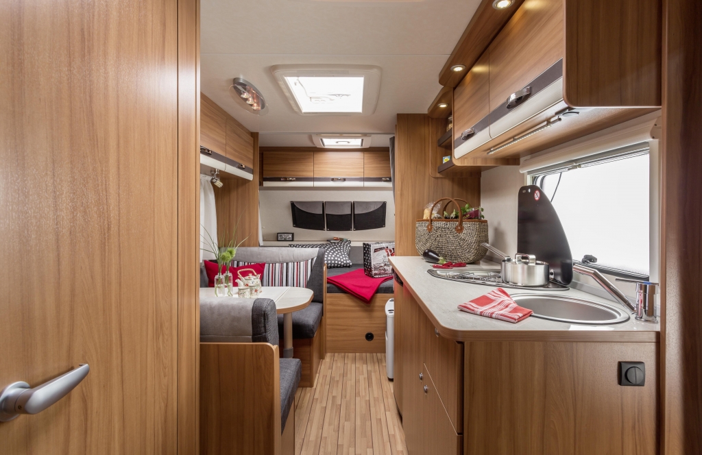 Reisemobil und Caravan: Neue Grundrisse, mehr Ausstattung bei Knaus und Weinsberg – Neue Bavariacamp-Baureihe