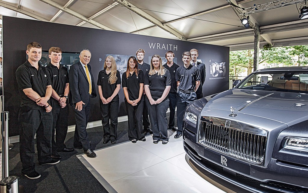 Rolls-Royce schafft über 100 neue Stellen