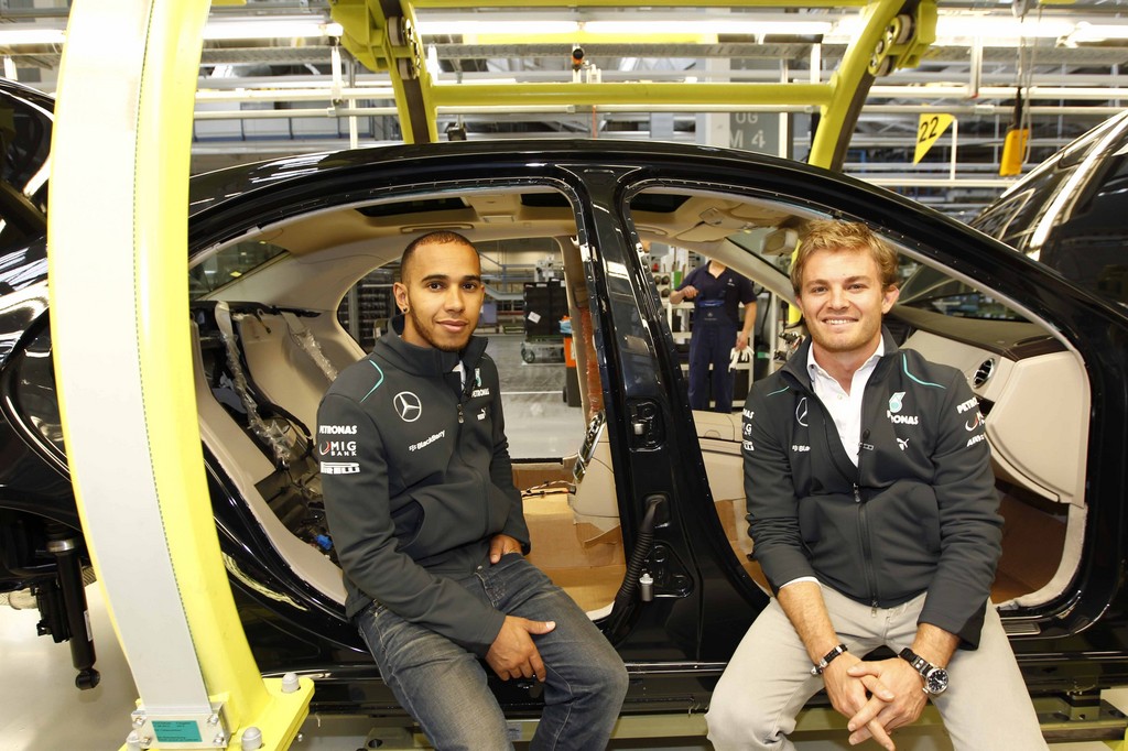 Rosberg und Hamilton besuchten Werk Sindelfingen