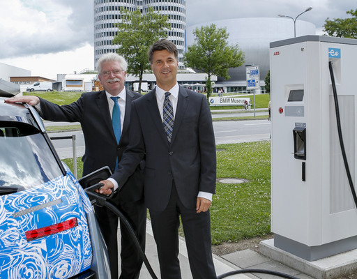 Schnell-Ladestation an der BMW-Welt