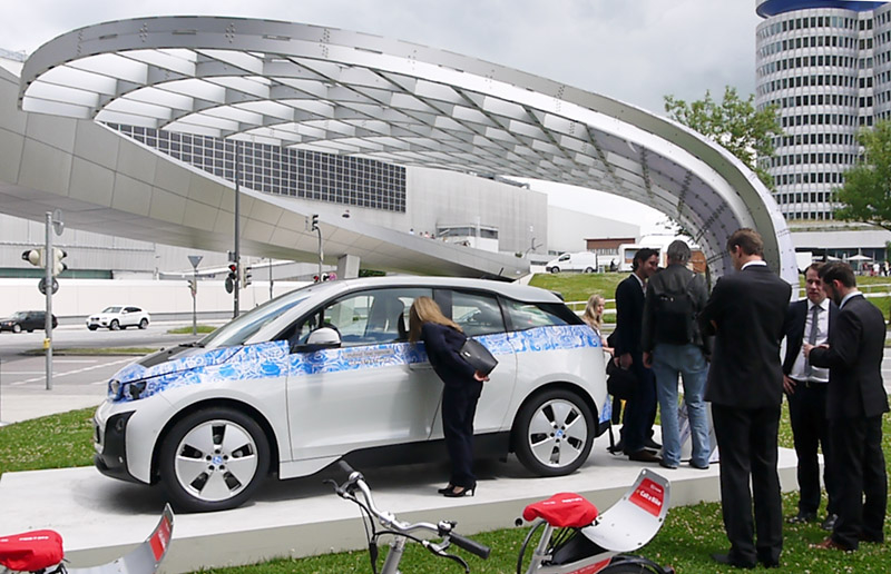 Solarladestation vor BMW Welt in Betrieb genommen