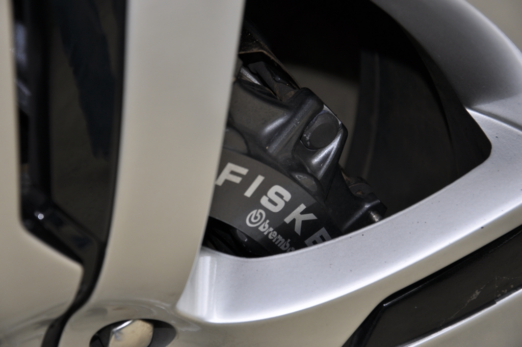 Test Fisker Karam – Mit dem Strom schwimmen