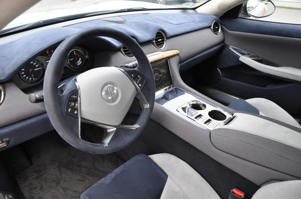 Test Fisker Karam – Mit dem Strom schwimmen