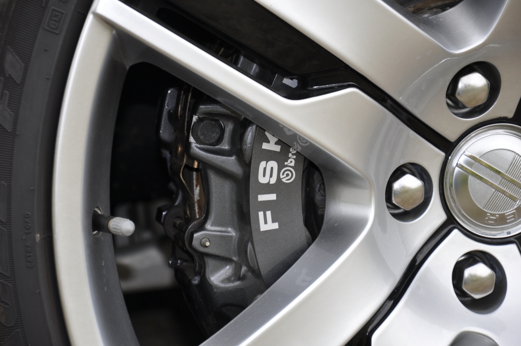 Test Fisker Karam – Mit dem Strom schwimmen