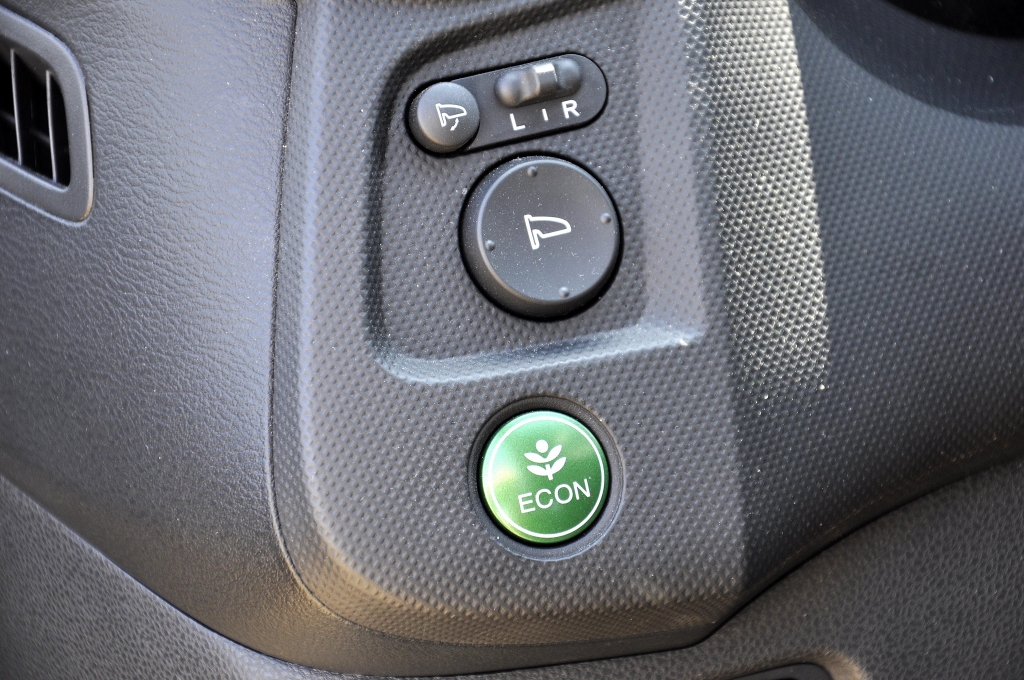Test Honda Insight 1.3i-DSI VTEC IMA Exclusive: Von Lieblingsstrecken und Mini-Steuer