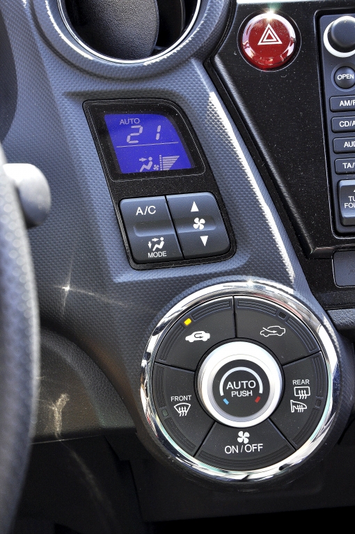 Test Honda Insight 1.3i-DSI VTEC IMA Exclusive: Von Lieblingsstrecken und Mini-Steuer