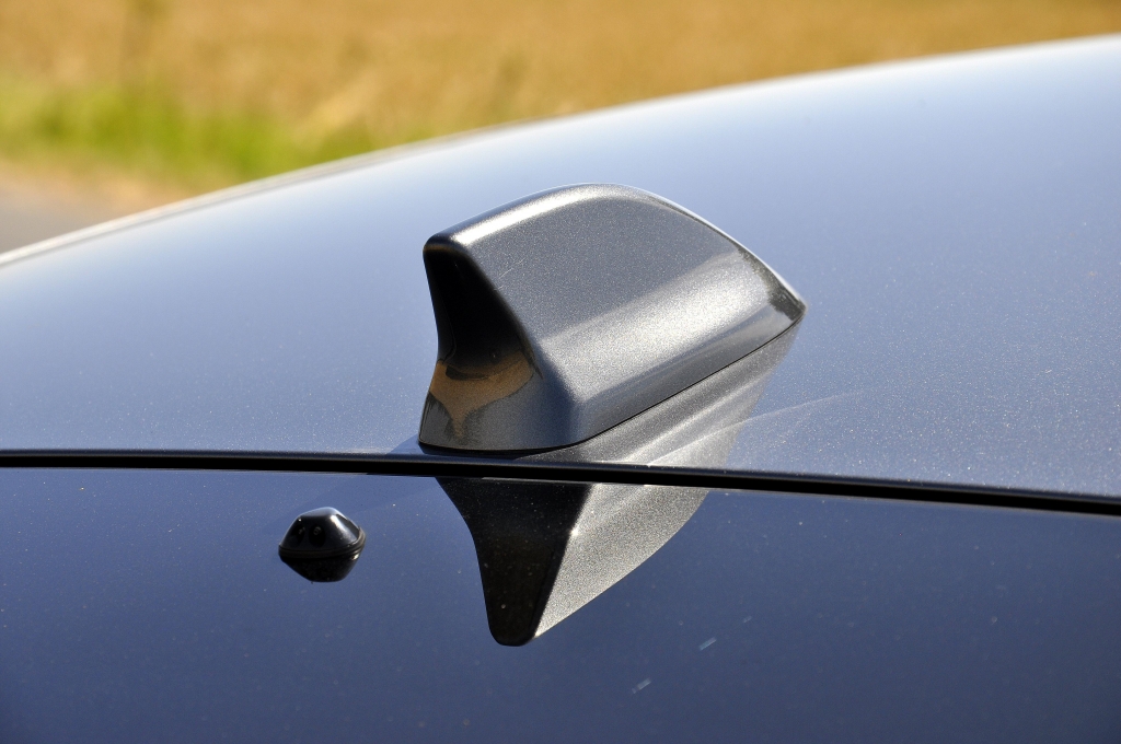 Test Honda Insight 1.3i-DSI VTEC IMA Exclusive: Von Lieblingsstrecken und Mini-Steuer