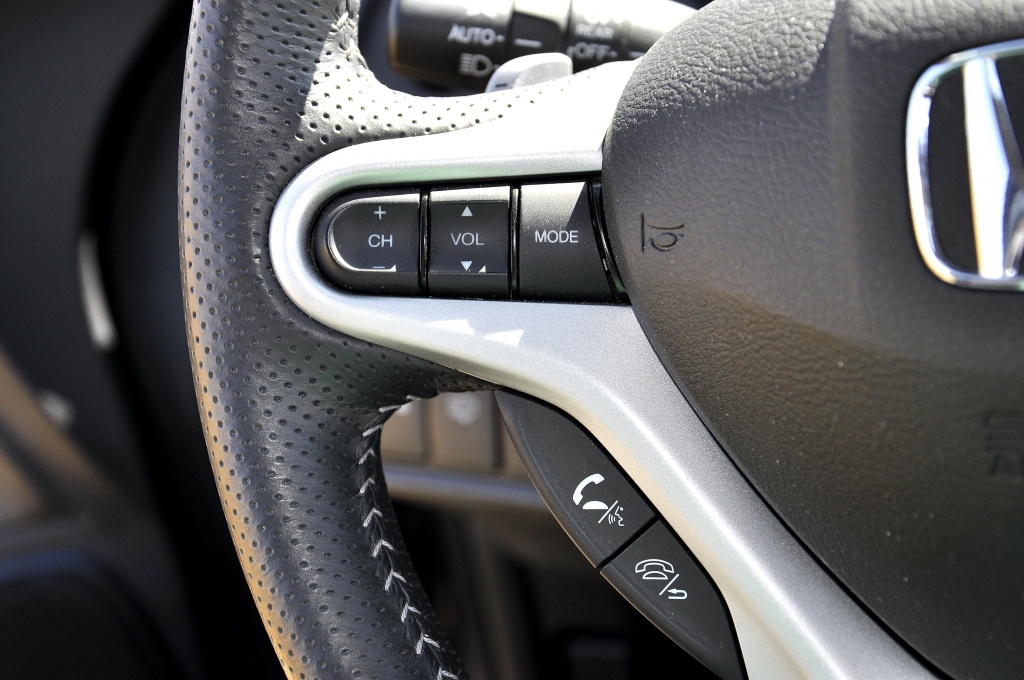 Test Honda Insight 1.3i-DSI VTEC IMA Exclusive: Von Lieblingsstrecken und Mini-Steuer