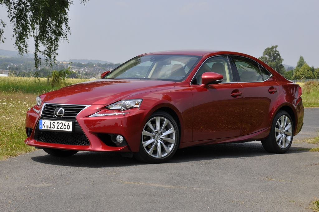 Test Lexus IS – Schöner fremder Mann ...