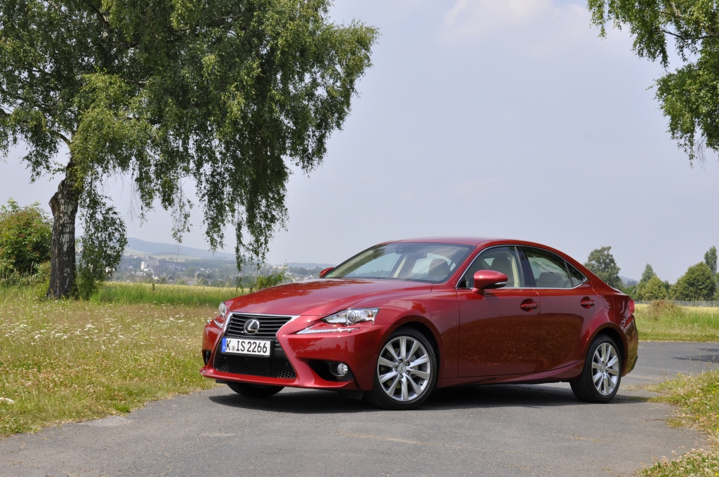 Test Lexus IS – Schöner fremder Mann ...