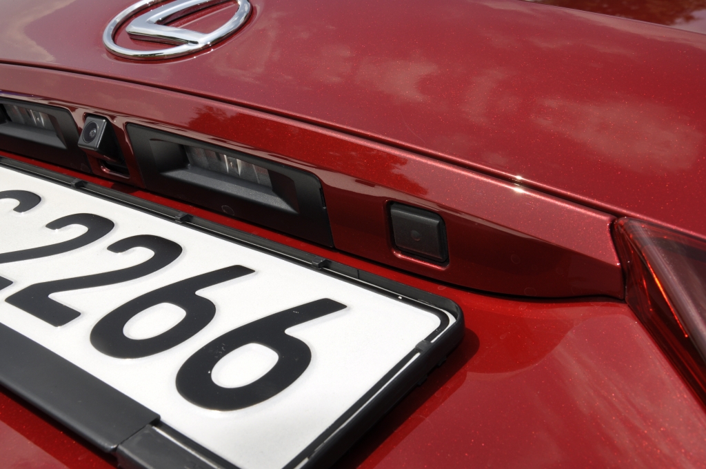 Test Lexus IS – Schöner fremder Mann ...