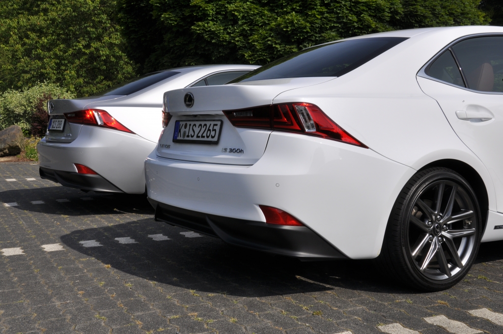 Test Lexus IS – Schöner fremder Mann ...