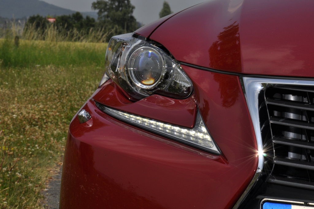 Test Lexus IS – Schöner fremder Mann ...