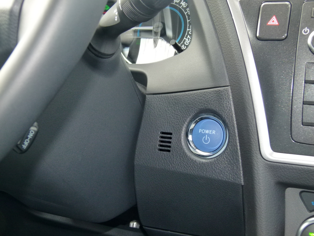 Toyota Auris Touring Sports Hybrid - Kompakter Kombi der elektrisiert  