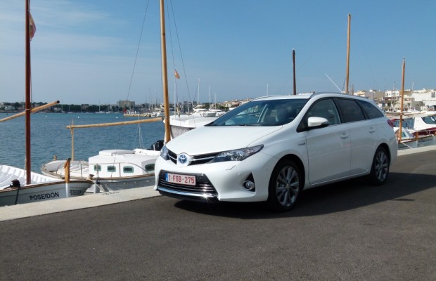 Toyota Auris Touring Sports Hybrid - Kompakter Kombi, der elektrisiert  